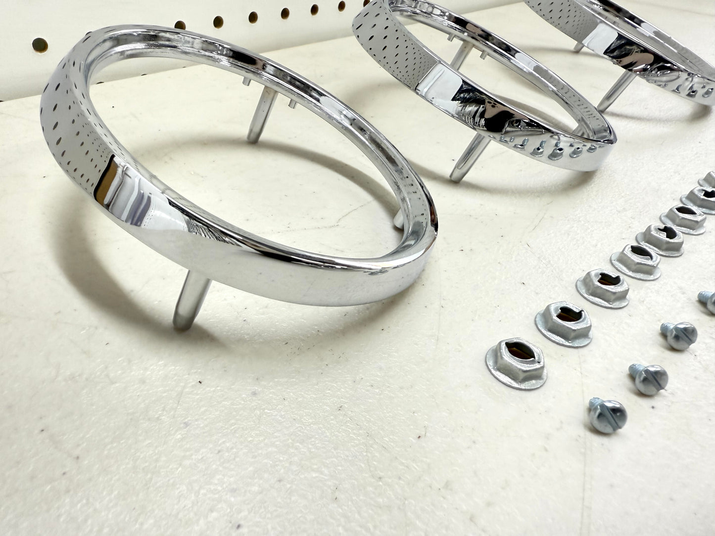 1965 CHEVY IMPALA BEL AIR BISCAYNE COMPLETE TAIL & BACK UP LAMP BASE SET (TAILLAMP BEZEL TAIL LIGHT HOUSING SET) 6PC / IMPORT CHROME [NEW]