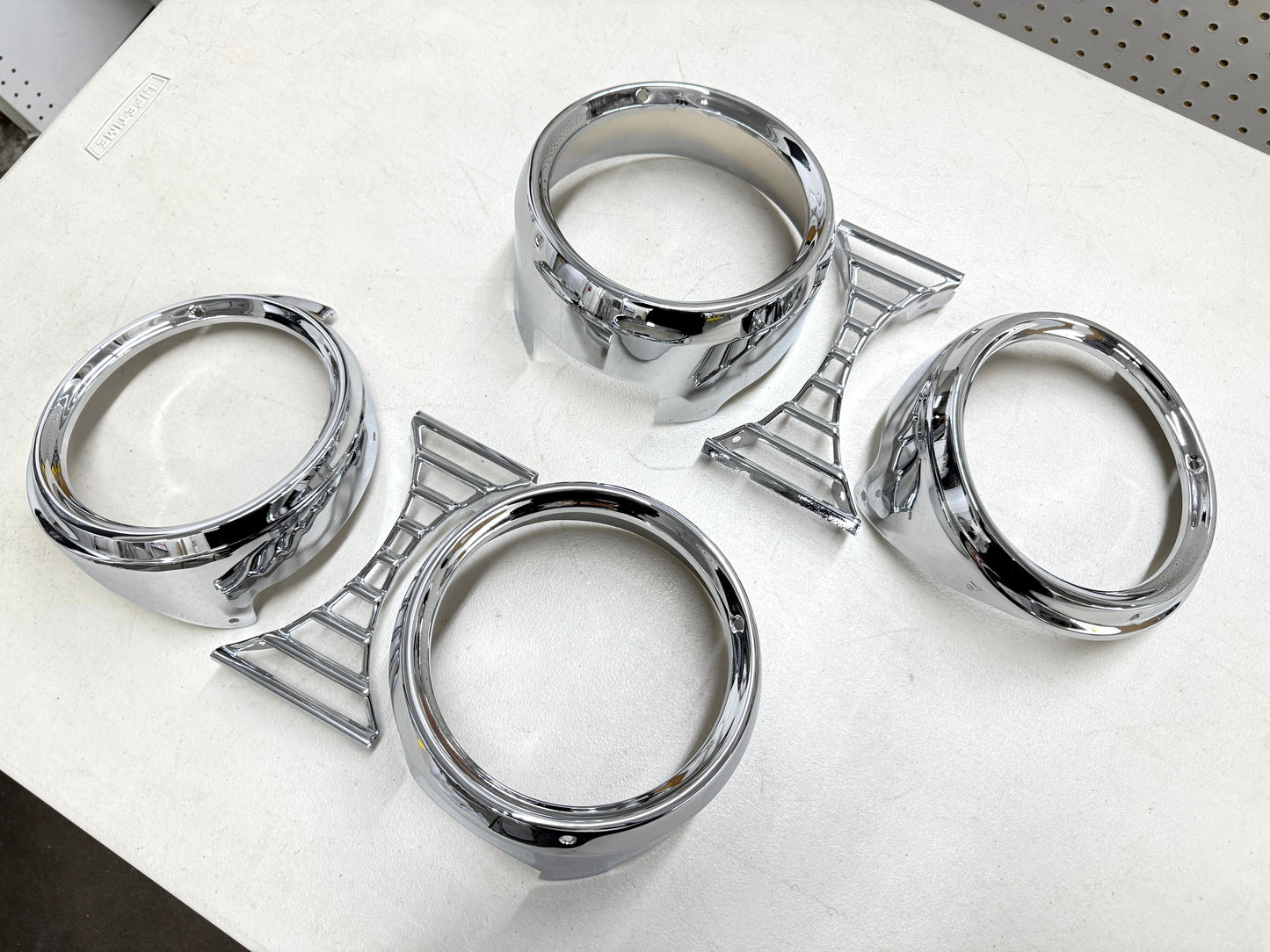 [ORIGINAL OEM RESTORED] 1961 CHEVY IMPALA / FULL SIZE HEADLIGHT HEADLAMP BEZELS with MOLDING DIVIDER SET 1PAIR / CHROME FINISH