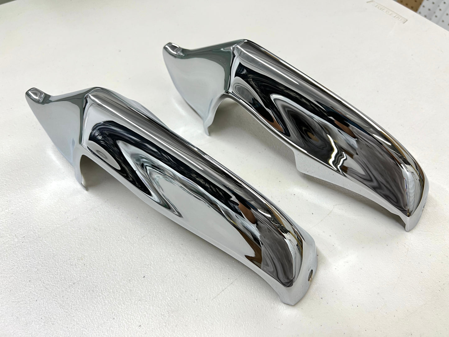 1963 CHEVY IMPALA / FULL SIZE REAR BUMPER GUARDS 2PC / CHROME FINISH [ORIGINAL OEM RESTORED]