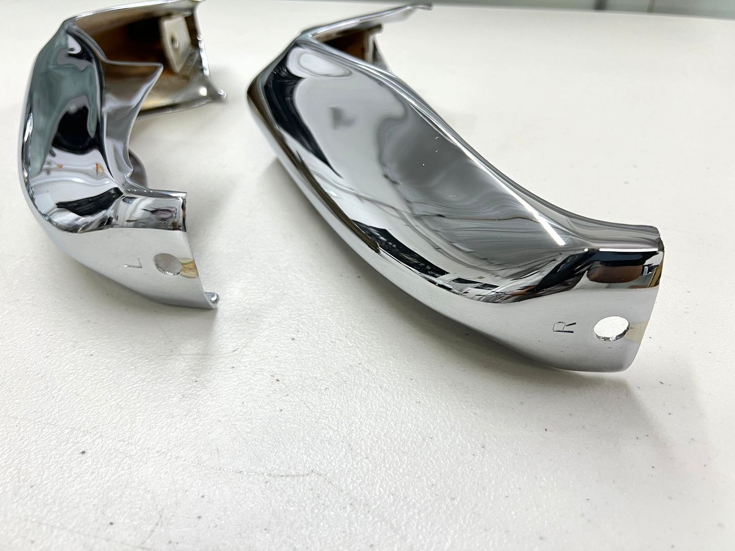 1963 CHEVY IMPALA / FULL SIZE REAR BUMPER GUARDS 2PC / CHROME FINISH [ORIGINAL OEM RESTORED]