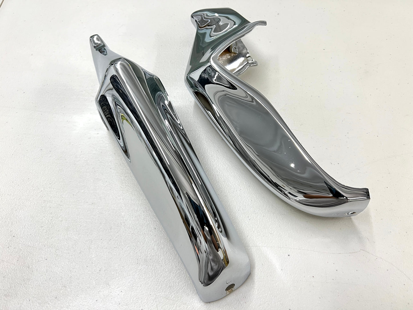 1963 CHEVY IMPALA / FULL SIZE REAR BUMPER GUARDS 2PC / CHROME FINISH [ORIGINAL OEM RESTORED]