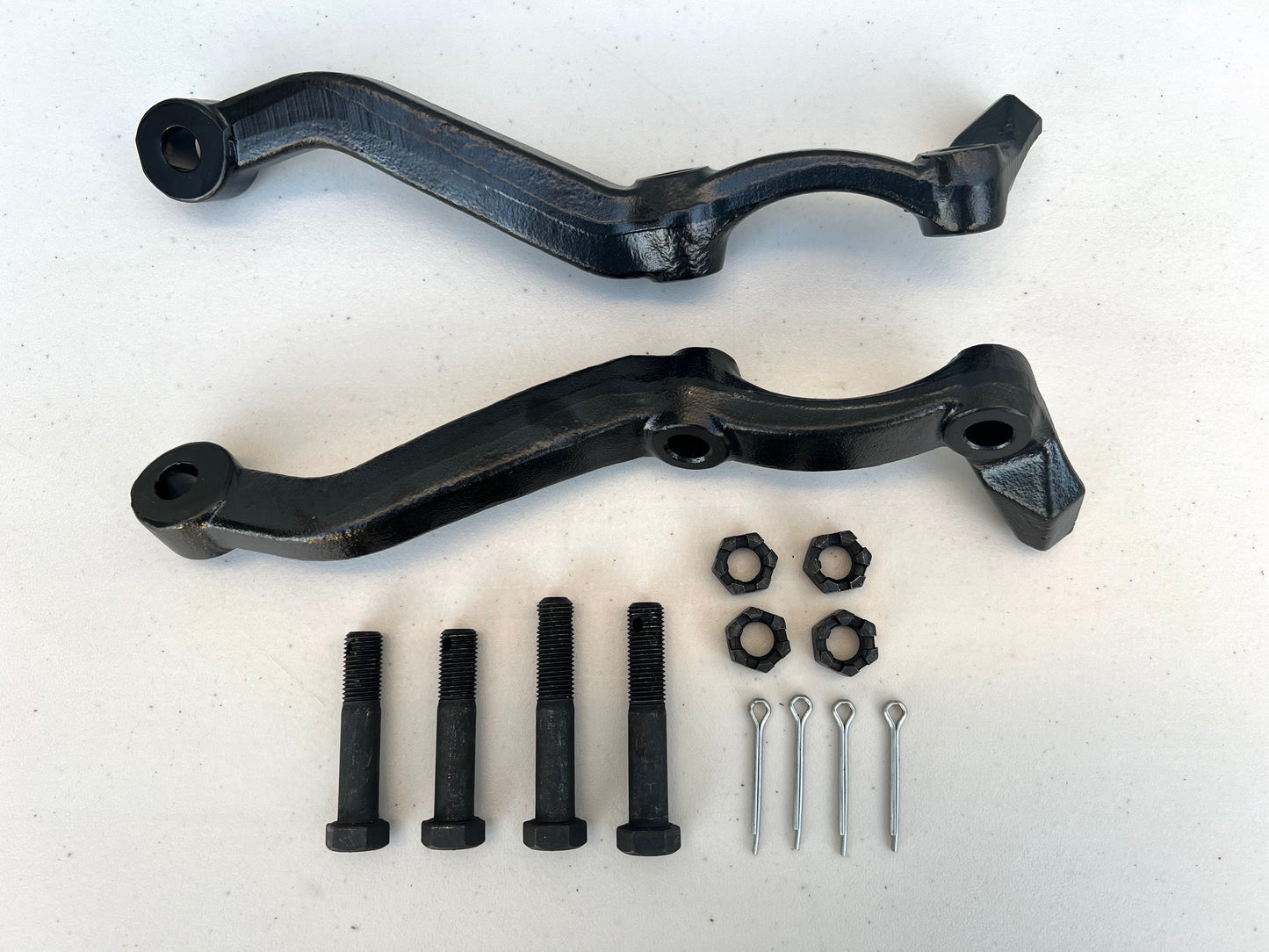 1959-64 CHEVY IMPALA BELAIR DRUM BRAKE SPINDLE STEERING ARM KNUCKLES (PAIR) / BLACK POWDERCOAT FINISH [NEW]