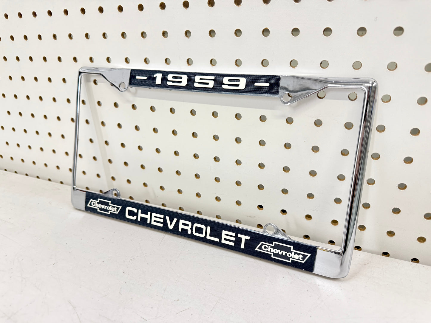 1959 CHEVY CHEVROLET GM LICENSED VINTAGE FRONT REAR LICENSE PLATE HOLDER RETAINER FRAME WITH DUAL BOWTIE LOGOS