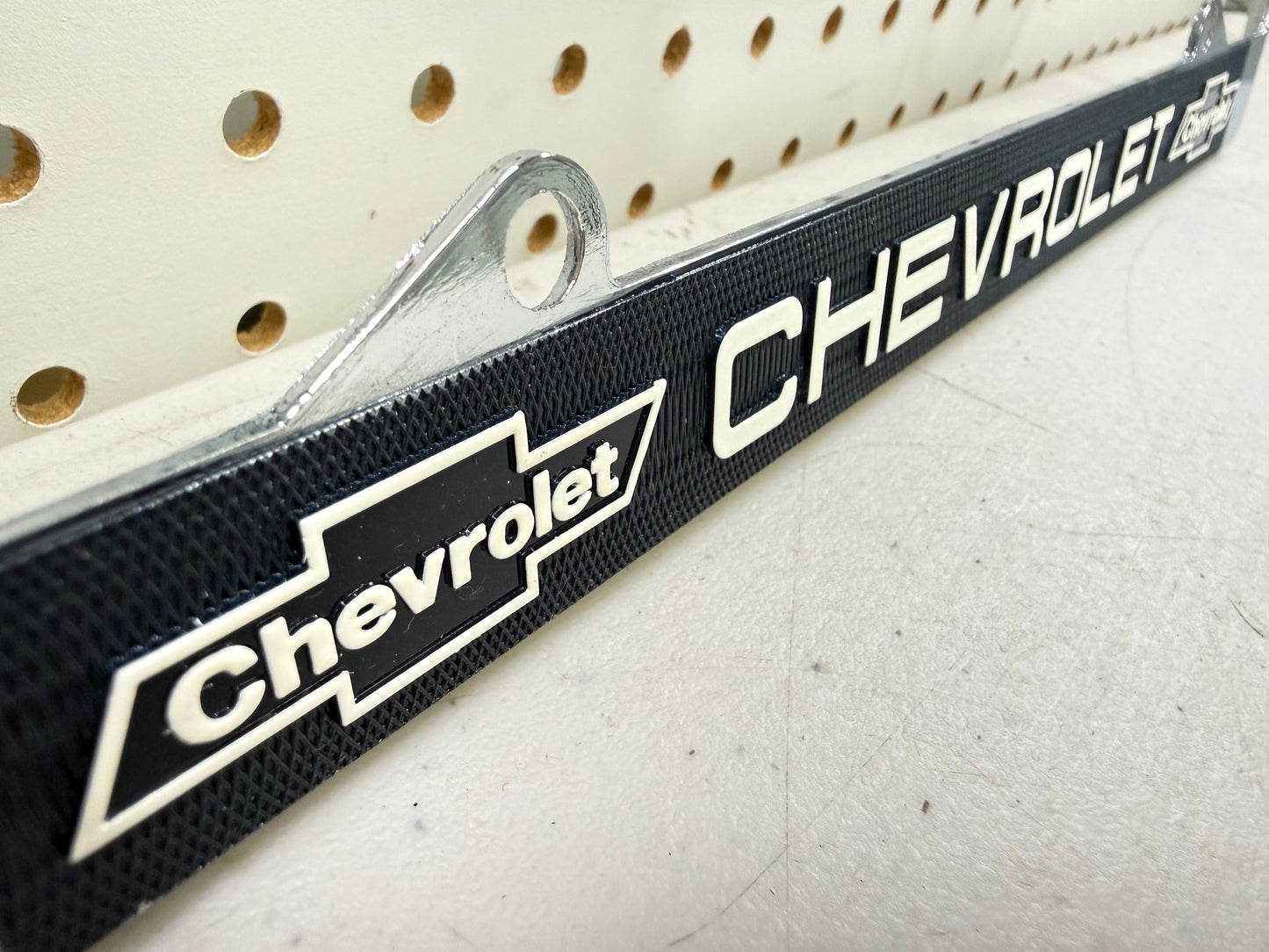 1959 CHEVY CHEVROLET GM LICENSED VINTAGE FRONT REAR LICENSE PLATE HOLDER RETAINER FRAME WITH DUAL BOWTIE LOGOS