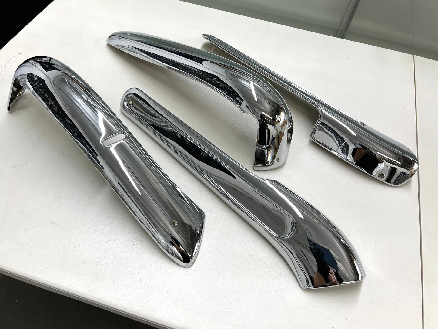 1959-1960 CHEVY IMPALA FRONT BENCH SEAT TRIMS , SHELLS 4PC / CHROME FINISH [GM ORIGINAL OEM RESTORED]