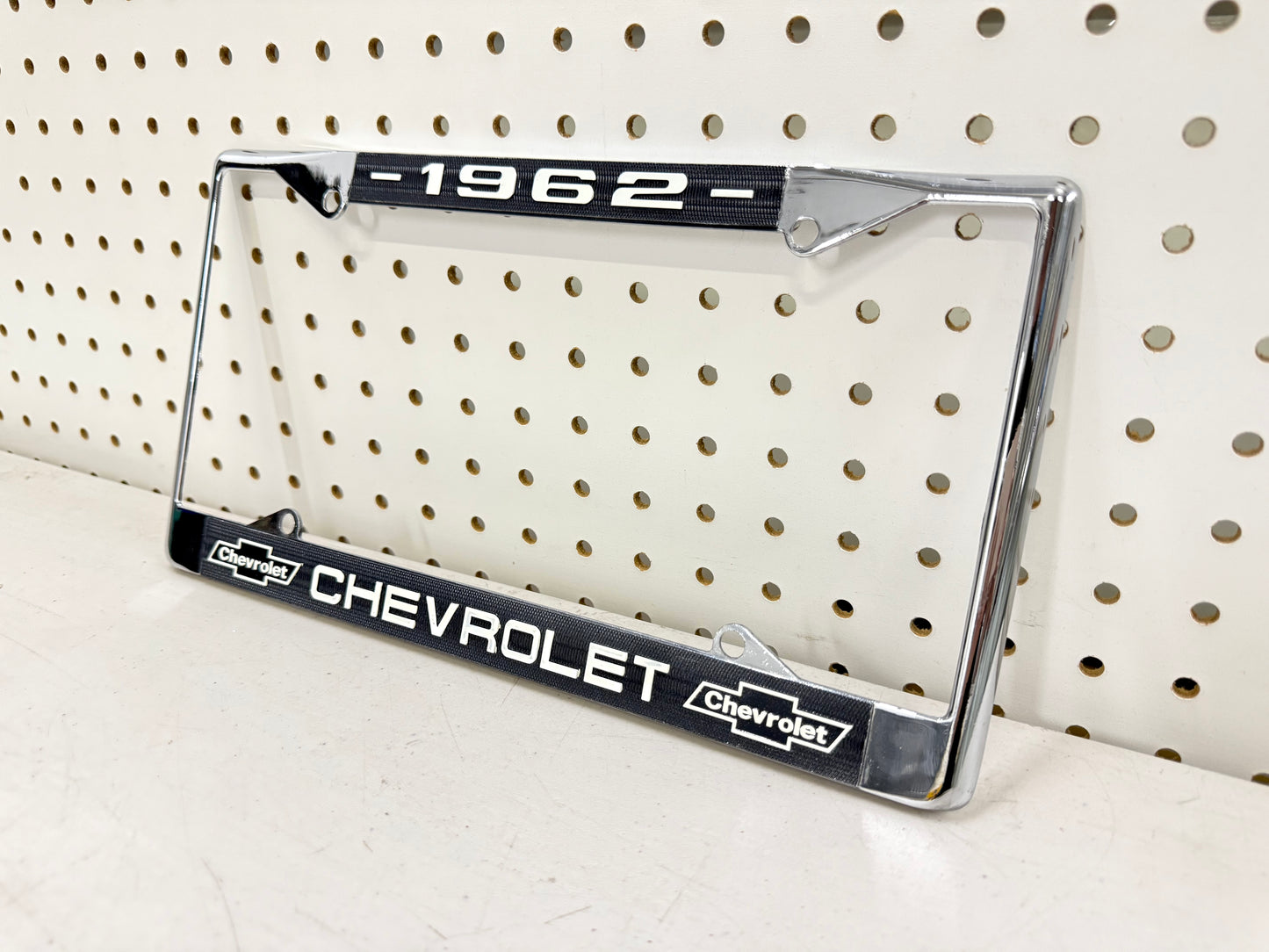 1962 CHEVY CHEVROLET GM LICENSED VINTAGE FRONT REAR LICENSE PLATE HOLDER RETAINER FRAME WITH DUAL BOWTIE LOGOS