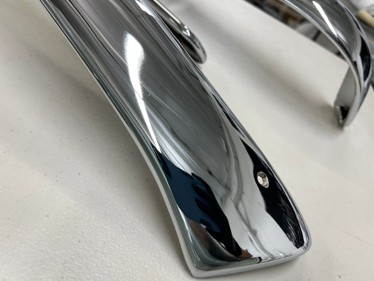 1959-1960 CHEVY IMPALA FRONT BENCH SEAT TRIMS , SHELLS 4PC / CHROME FINISH [GM ORIGINAL OEM RESTORED]