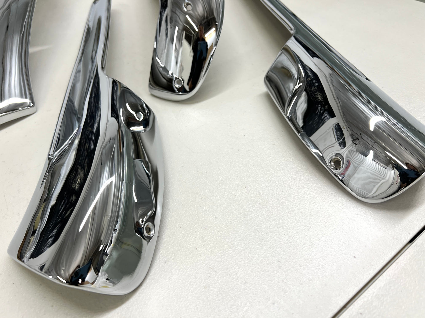 1959-1960 CHEVY IMPALA FRONT BENCH SEAT TRIMS , SHELLS 4PC / CHROME FINISH [GM ORIGINAL OEM RESTORED]