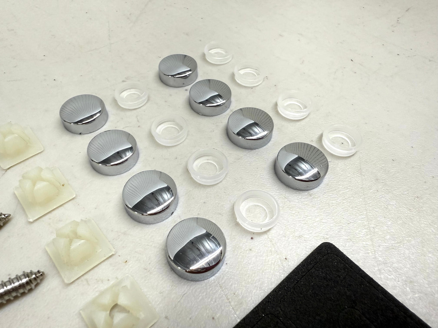 CHEVROLET IMPALA, BEL AIR, BISCAYNE CHROME LICENSE PLATE CAP AND FASTENER SET