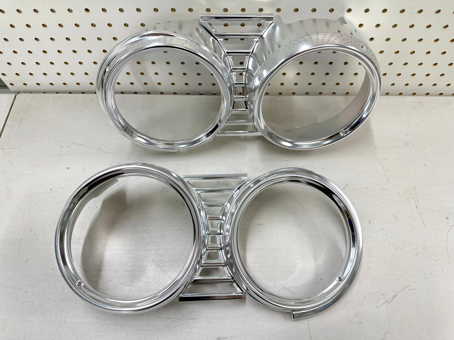 1961 CHEVY IMPALA / FULL SIZE HEADLIGHT HEADLAMP BEZELS with MOLDING DIVIDER SET 1PAIR / NEW