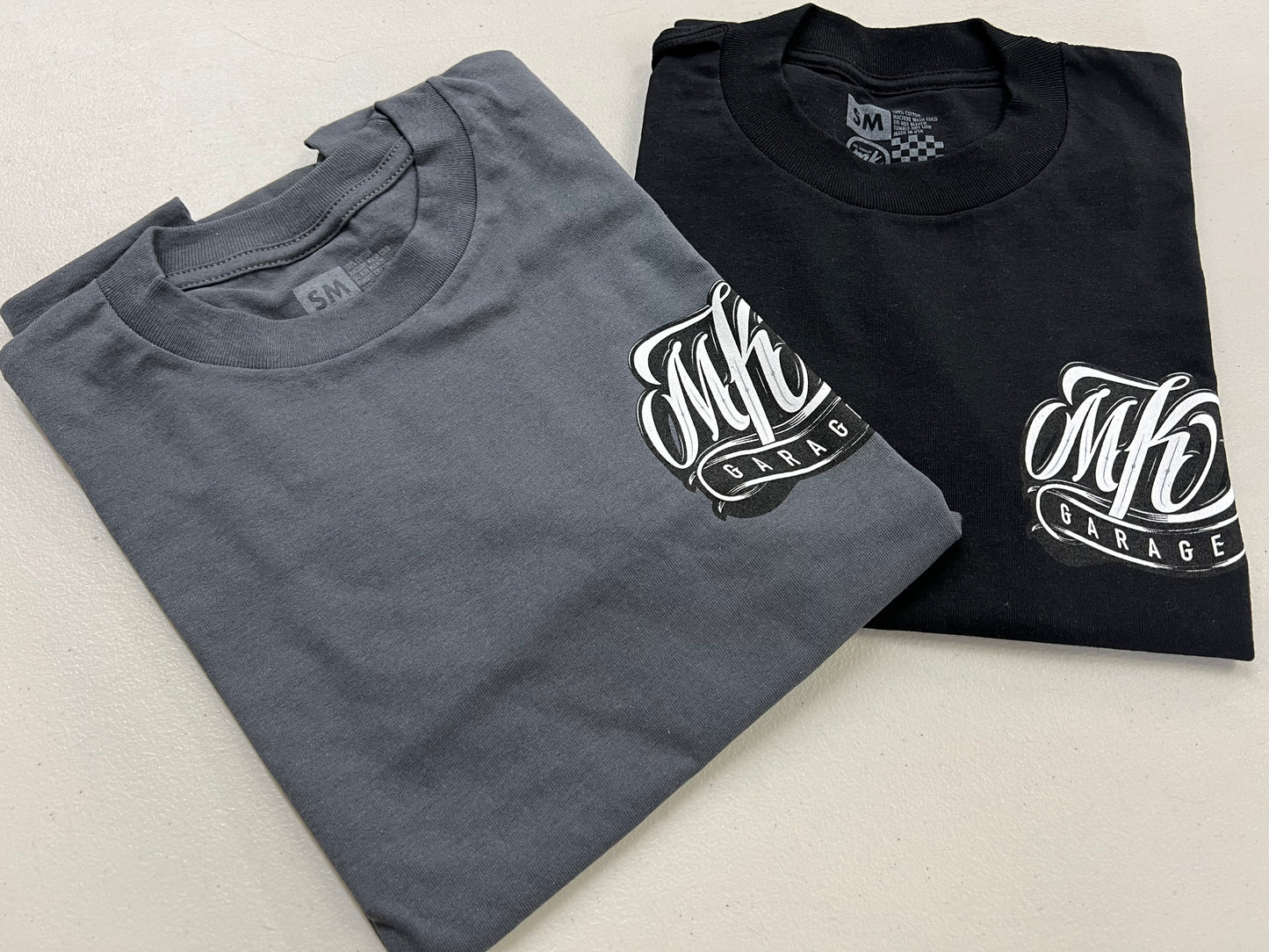 MK GARAGE | OG ABEL DESIGN Short Sleeve Tshirt T shirt [GRAPHITE GREY/S-4XL] / Classic car Lowrider Hydraulics Mens Ladies Unisex