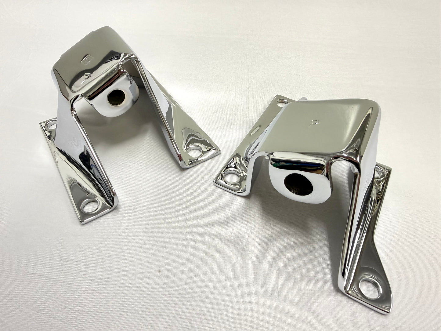 [ORIGINAL OEM RESTORED] 1958-64 CHEVY IMPALA BELAIR BISCAYNE V8 283, 327 ENGINE FRAME MOUNTS (PAIR) / TRIPLE CHROME FINISH