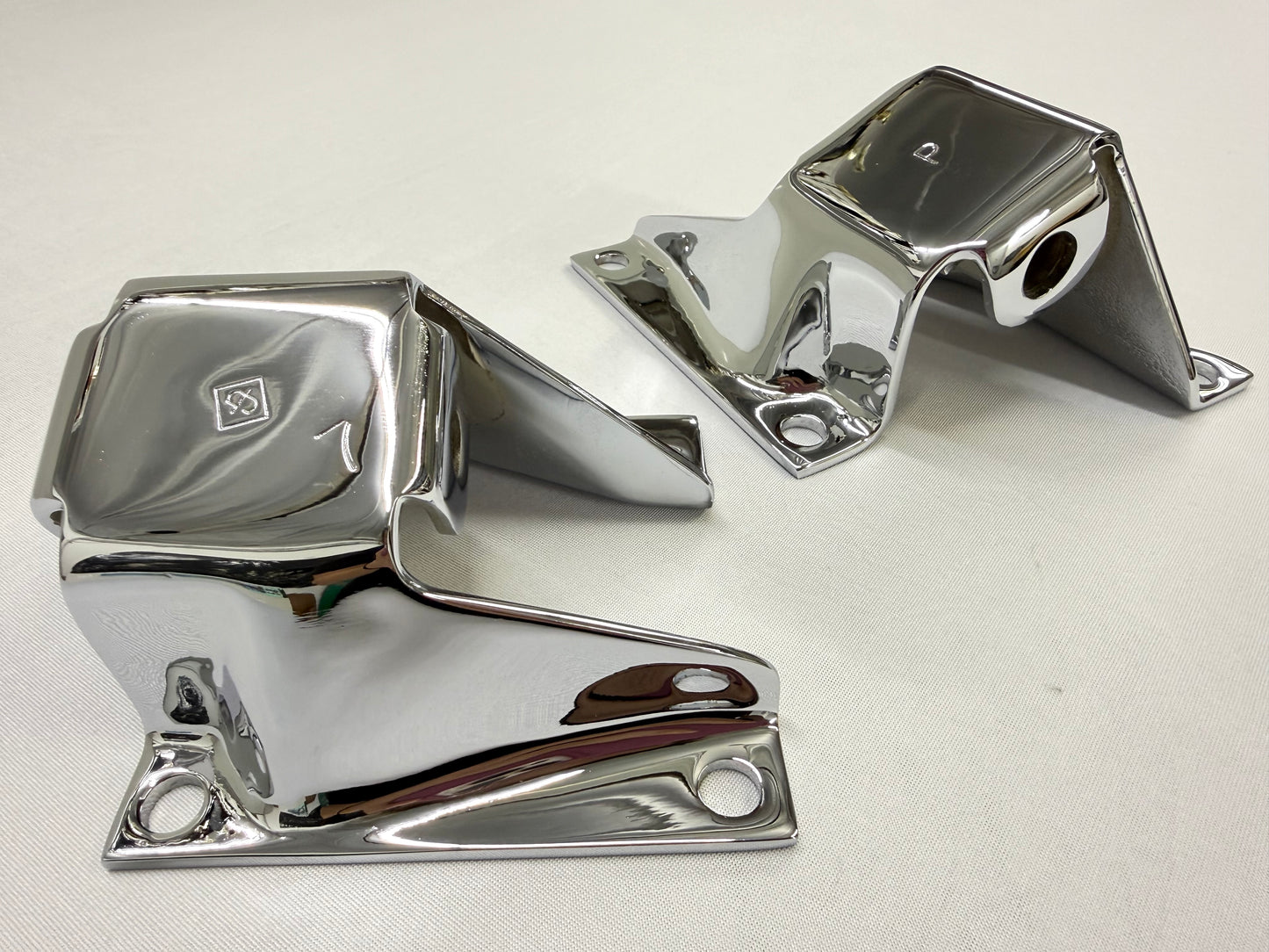 [ORIGINAL OEM RESTORED] 1958-64 CHEVY IMPALA BELAIR BISCAYNE V8 283, 327 ENGINE FRAME MOUNTS (PAIR) / TRIPLE CHROME FINISH