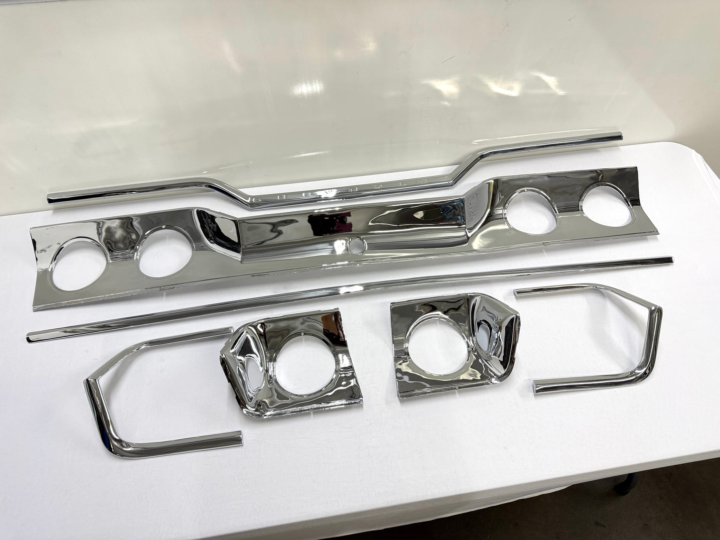 [ORIGINAL OEM RESTORED] 1963 CHEVY IMPALA REAR TRUNK LID PANEL , TAILLIGHT COVE TRIM INSERTS 3PC & TRUNK UPPER LOWER CORNER MOLDINGS TRIMS 4PC COMPLETE SET / TRIPLE CHROME FINISH