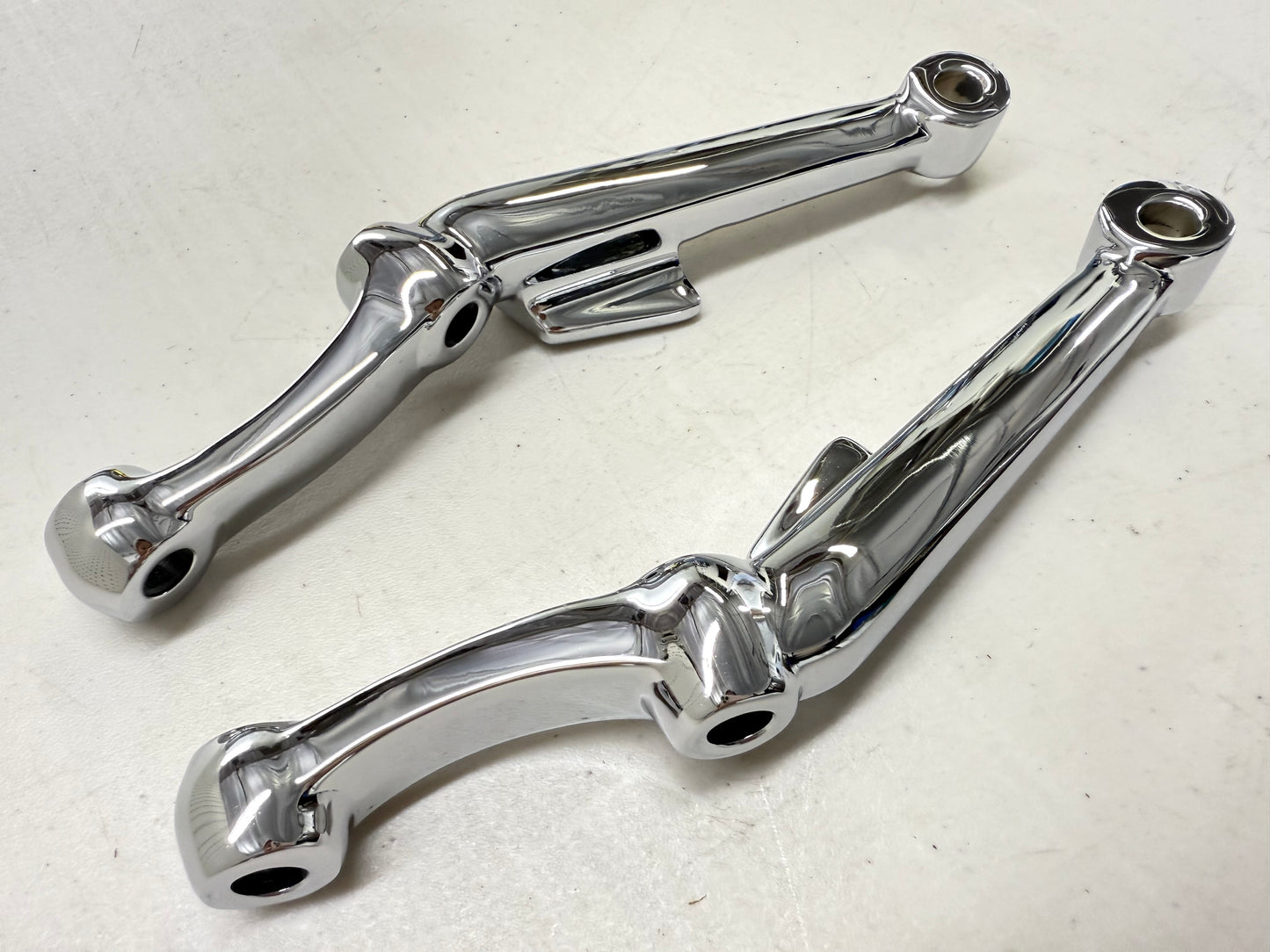 1955-57 CHEVY BEL AIR / FULL SIZE DRUM BRAKE SPINDLE STEERING ARM KNUCKLES (PAIR) / SHOW CHROME FINISH [NEW]