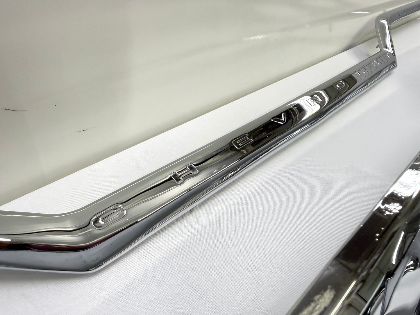 [ORIGINAL OEM RESTORED] 1963 CHEVY IMPALA REAR TRUNK LID PANEL , TAILLIGHT COVE TRIM INSERTS 3PC & TRUNK UPPER LOWER CORNER MOLDINGS TRIMS 4PC COMPLETE SET / TRIPLE CHROME FINISH
