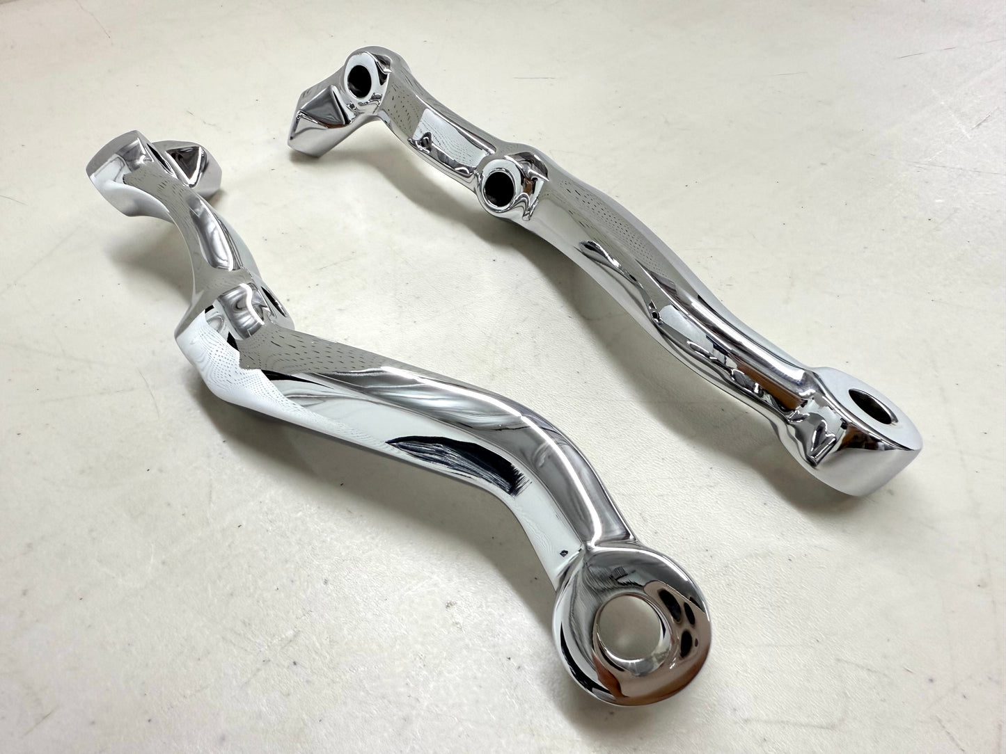1959-64 CHEVY IMPALA BELAIR BISCAYNE DRUM BRAKE SPINDLE STEERING ARM KNUCKLES (PAIR) / SHOW CHROME FINISH [NEW]