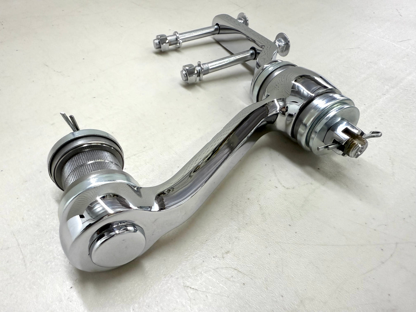 1955-57 GM CHEVY BEL AIR / FULL SIZE PREMIUM HEAVY DUTY IDLER ARM WITH UPGRADED BEARING CONVERSION / SHOW CHROME FINISH