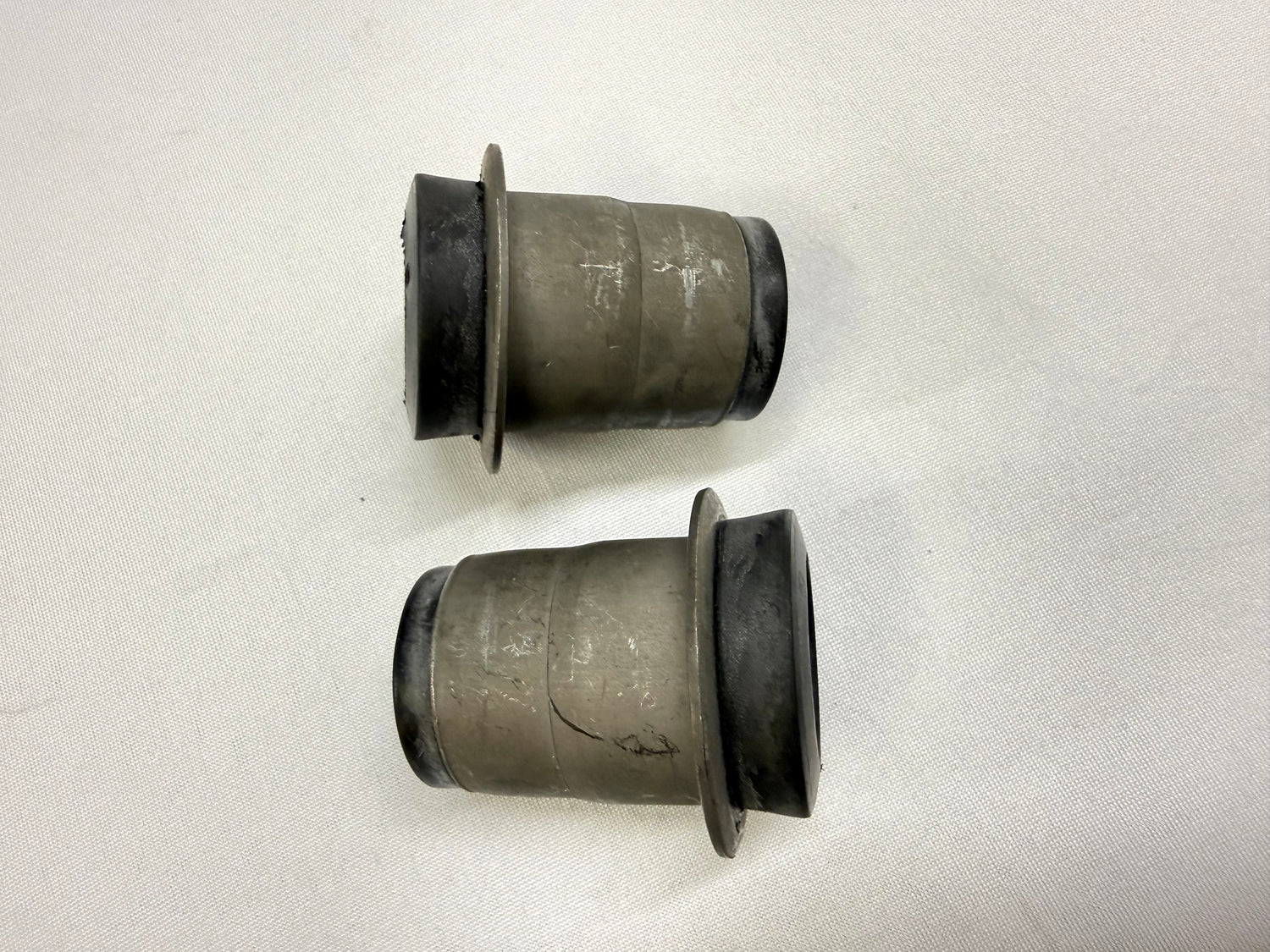 STANDARD LOWER CONTROL A ARM BUSHINGS 2PC / 1955-1964 GM FULL SIZE CHEVY IMPALA BELAIR BISCAYNE