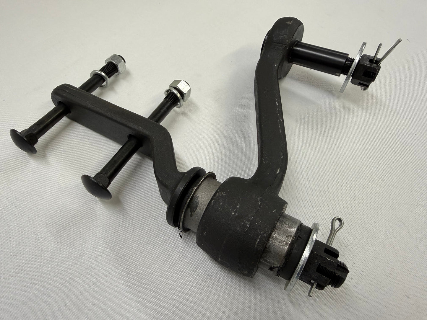 1955-57 GM CHEVY CHEVROLET BEL AIR NOMAD 210 150 TRI FIVE IDLER ARM / RAW FINISH