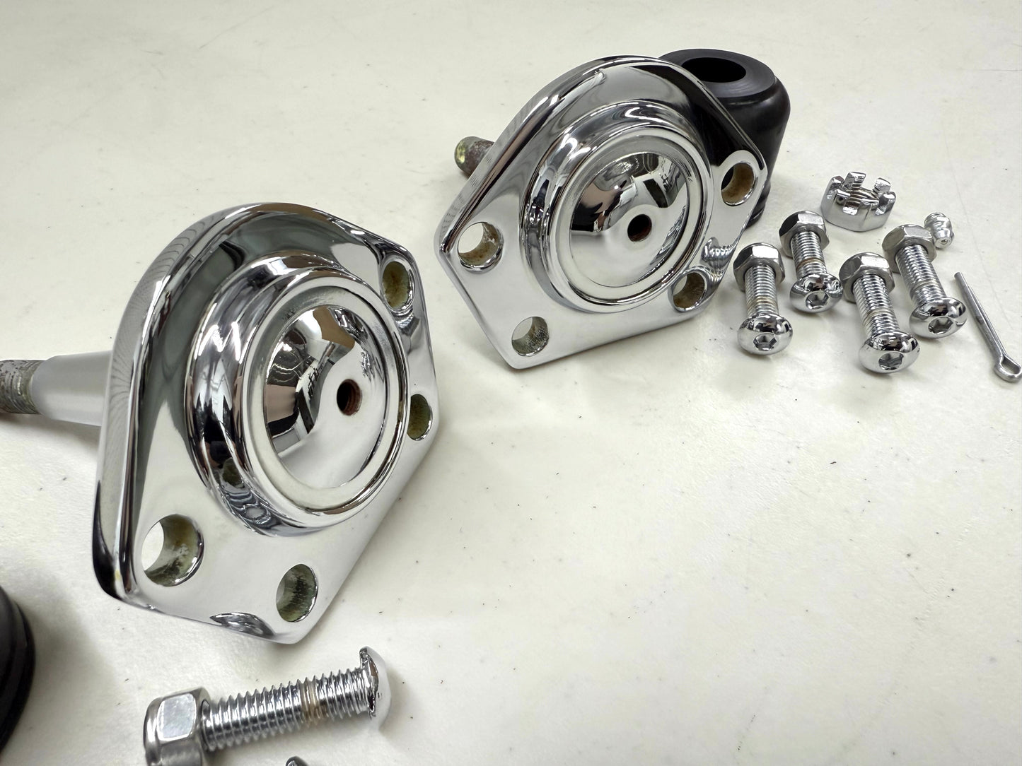 PREMIUM HEAVY DUTY UNIVERSAL OVERSIZED UPPER BALL JOINT 4HOLE (CADILLAC G-BODY LINCOLN TOWN CAR CAPRICE) PAIR / CHROME FINISH