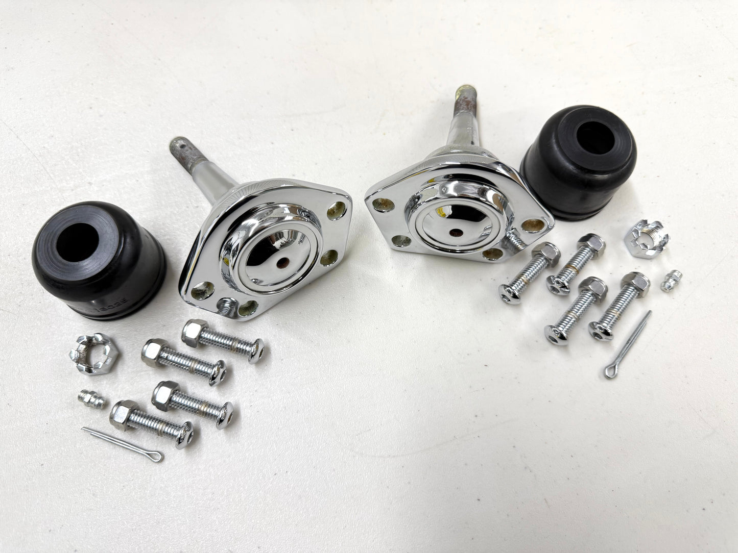 PREMIUM HEAVY DUTY UNIVERSAL OVERSIZED UPPER BALL JOINT 4HOLE (CADILLAC G-BODY LINCOLN TOWN CAR CAPRICE) PAIR / CHROME FINISH