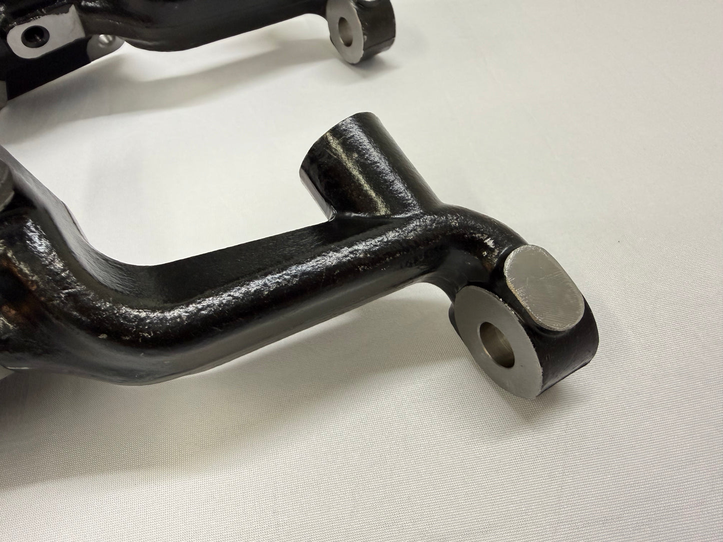 1955-1957 CHEVROLET CHEVY BEL AIR NOMAD 210 150 TRI FIVE DRUM BRAKE SPINDLES (PAIR) / RAW FINISH [NEW]
