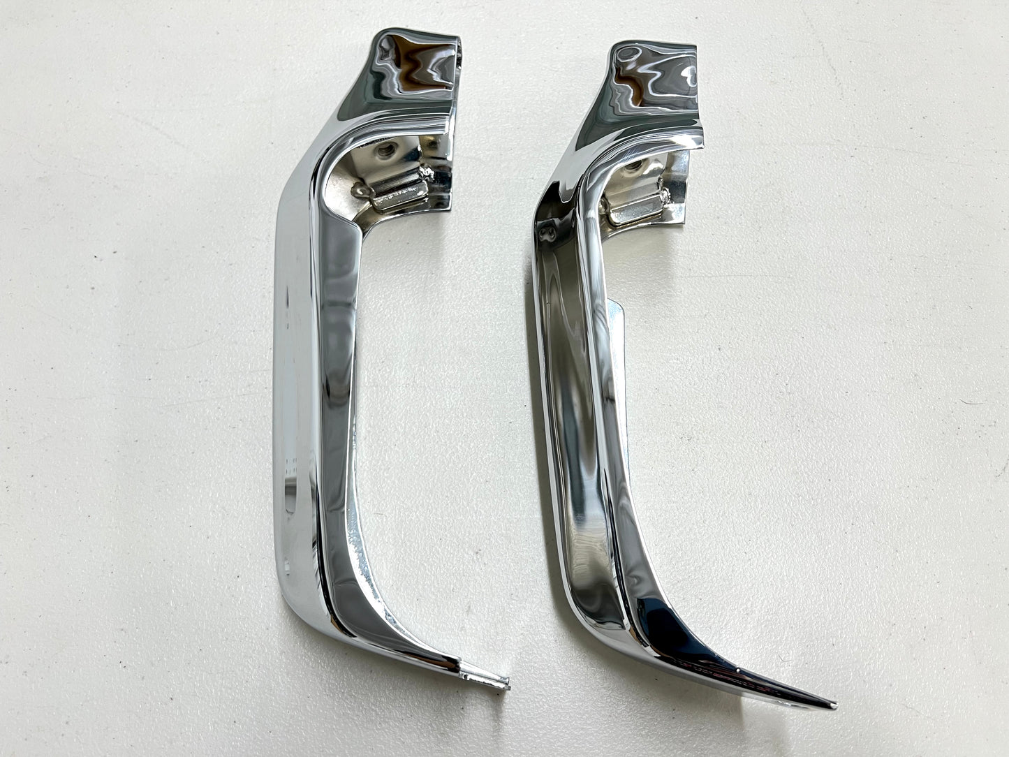 1964 CHEVY IMPALA / FULL SIZE FRONT BUMPER GUARDS 2PC / CHROME FINISH [ORIGINAL OEM RESTORED]