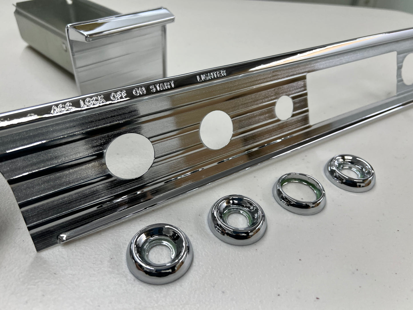 1963 CHEVROLET IMPALA BEL AIR BISCAYNE , FULL-SIZE PASSENGER CAR DASH TRIM MOLDING FASCIA (FACIA) CHROME COMPLETE SET with ASH TRAY and BEZELS [NEW] [CHROME FINISH]