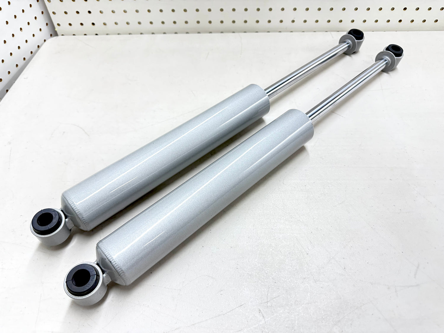 1958-1970 CHEVY IMPALA HEAVY DUTY EXTEND REAR SHOCK ABSORBERS 1PAIR / SILVER (EXTEND 24INCH)