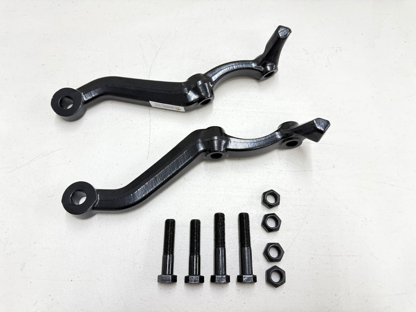 1959-64 CHEVY IMPALA BELAIR DRUM BRAKE SPINDLE STEERING ARM KNUCKLES (PAIR) / BLACK POWDERCOAT FINISH [NEW]