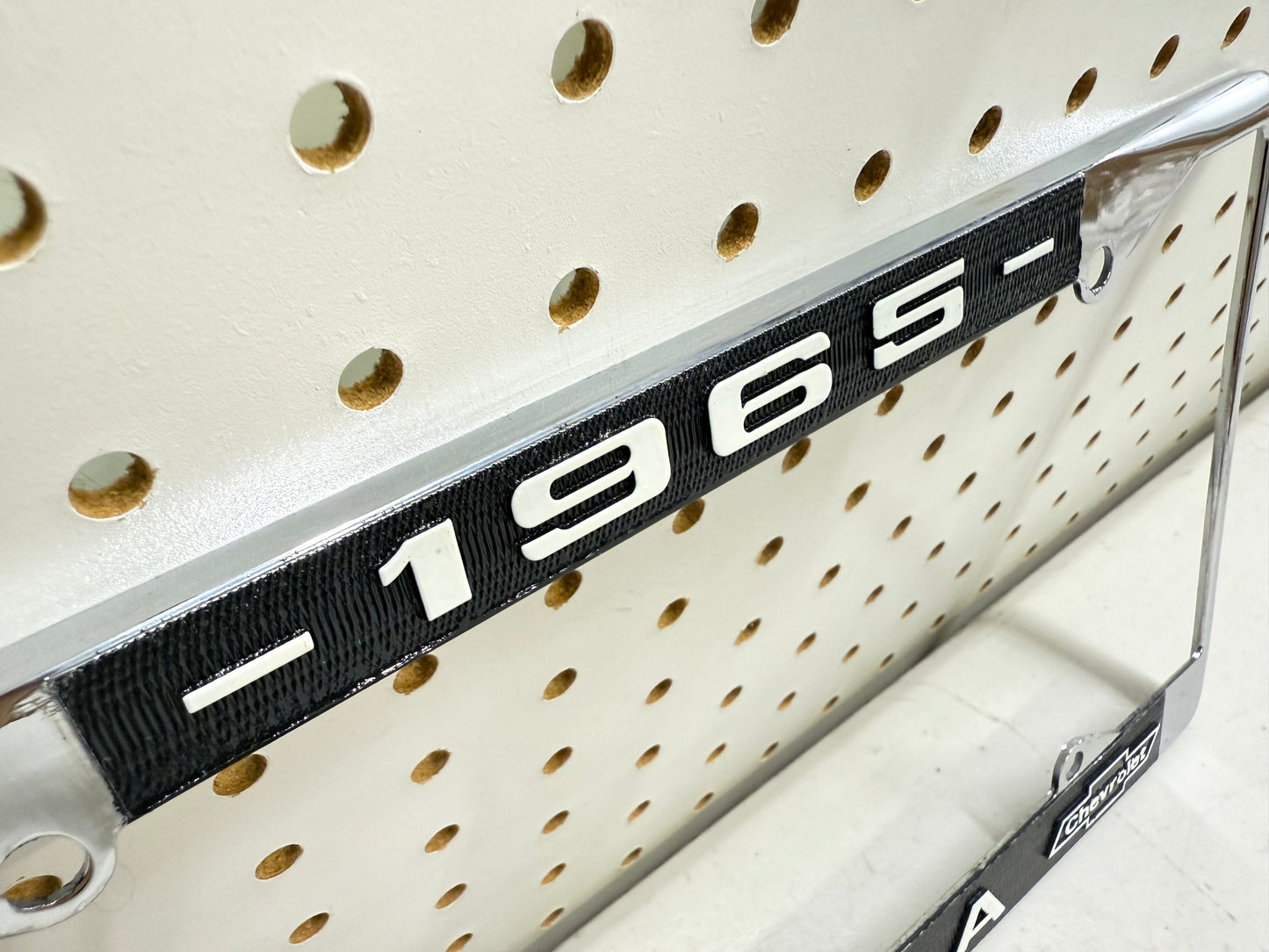 1965 CHEVY IMPALA GM LICENSED VINTAGE FRONT REAR LICENSE PLATE HOLDER RETAINER FRAME WITH DUAL BOWTIE LOGOS