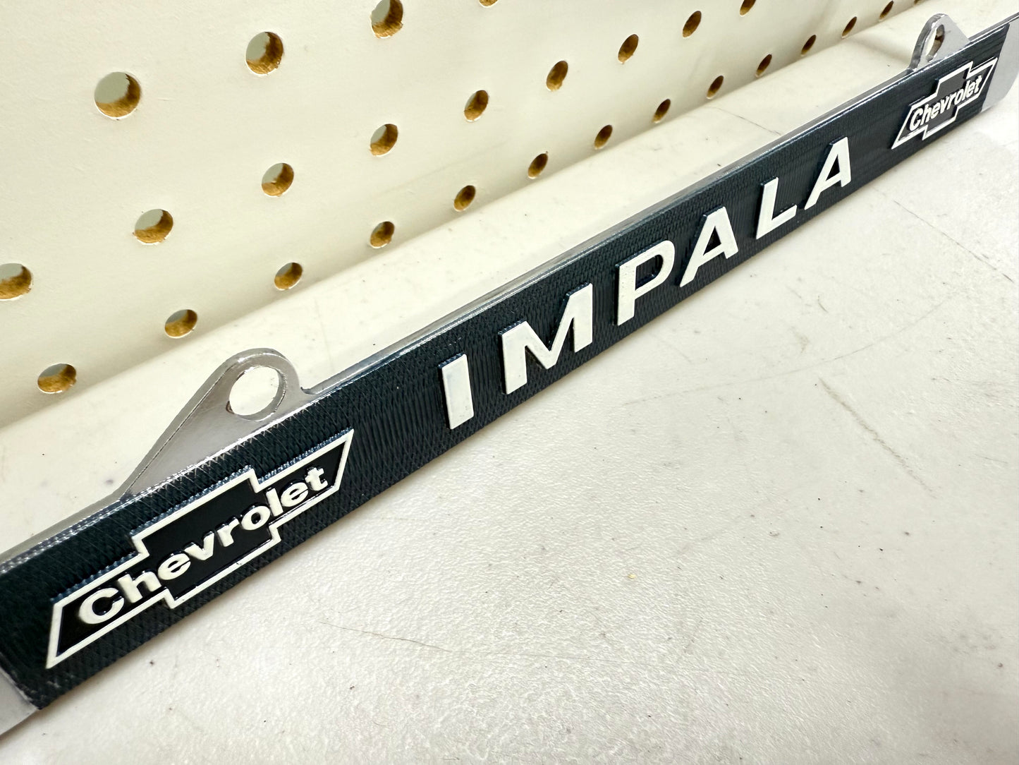 1959 CHEVY IMPALA GM LICENSED VINTAGE FRONT REAR LICENSE PLATE HOLDER RETAINER FRAME WITH DUAL BOWTIE LOGOS