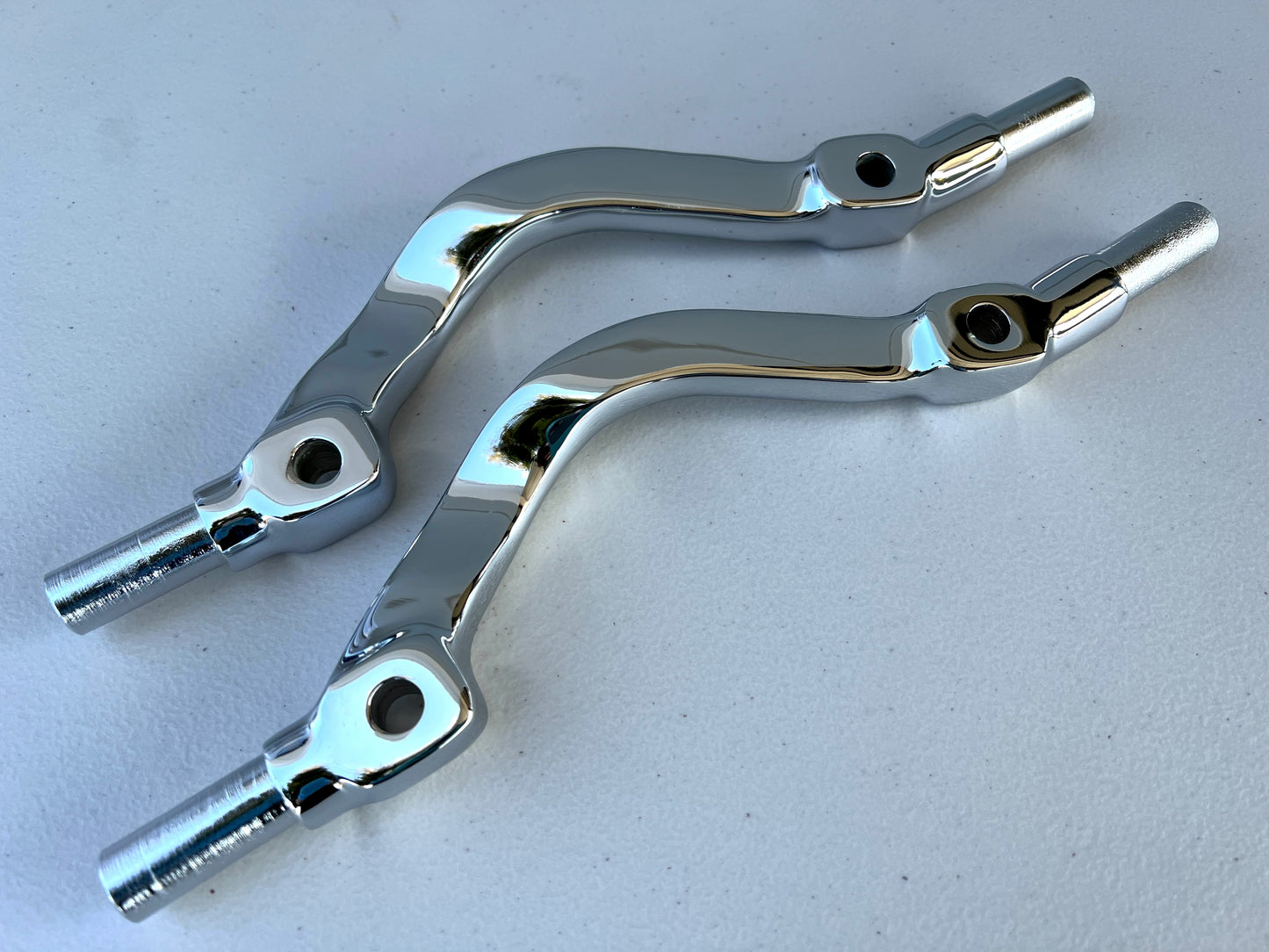 1958-1964 CHEVY IMPALA UPPER CONTROL ARM SHAFT 1PAIR [ORIGINAL / OEM] [CHROME FINISH]