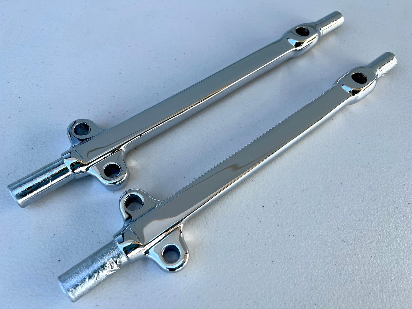 1958-1964 CHEVY IMPALA LOWER CONTROL ARM SHAFT 1PAIR [ORIGINAL / OEM] [CHROME FINISH]