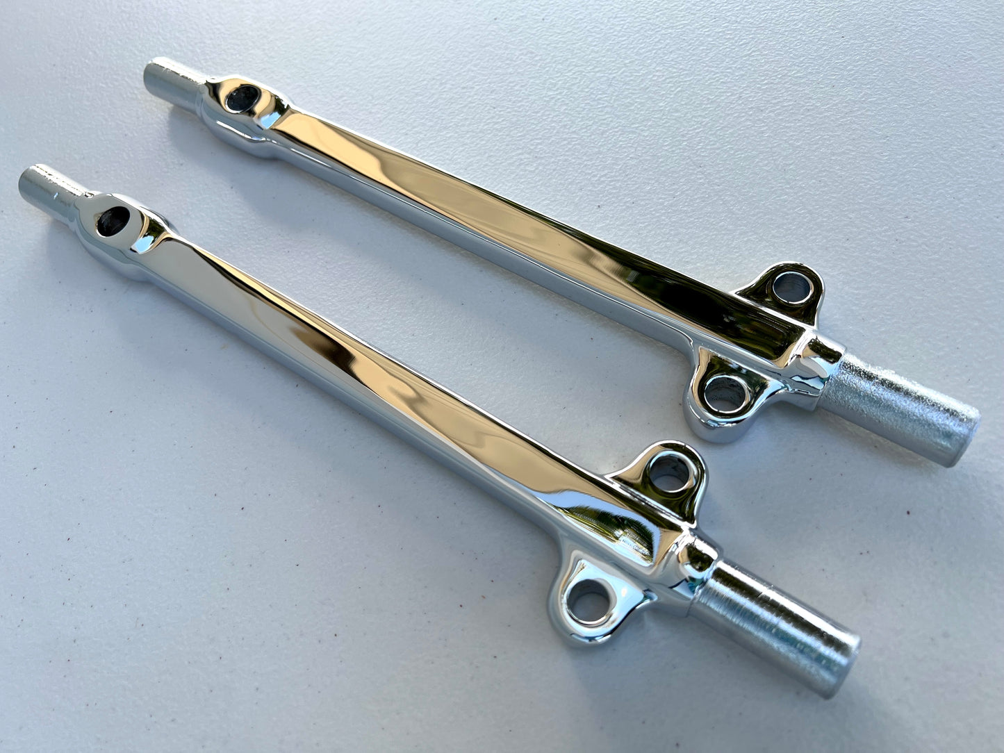 1958-1964 CHEVY IMPALA LOWER CONTROL ARM SHAFT 1PAIR [ORIGINAL / OEM] [CHROME FINISH]