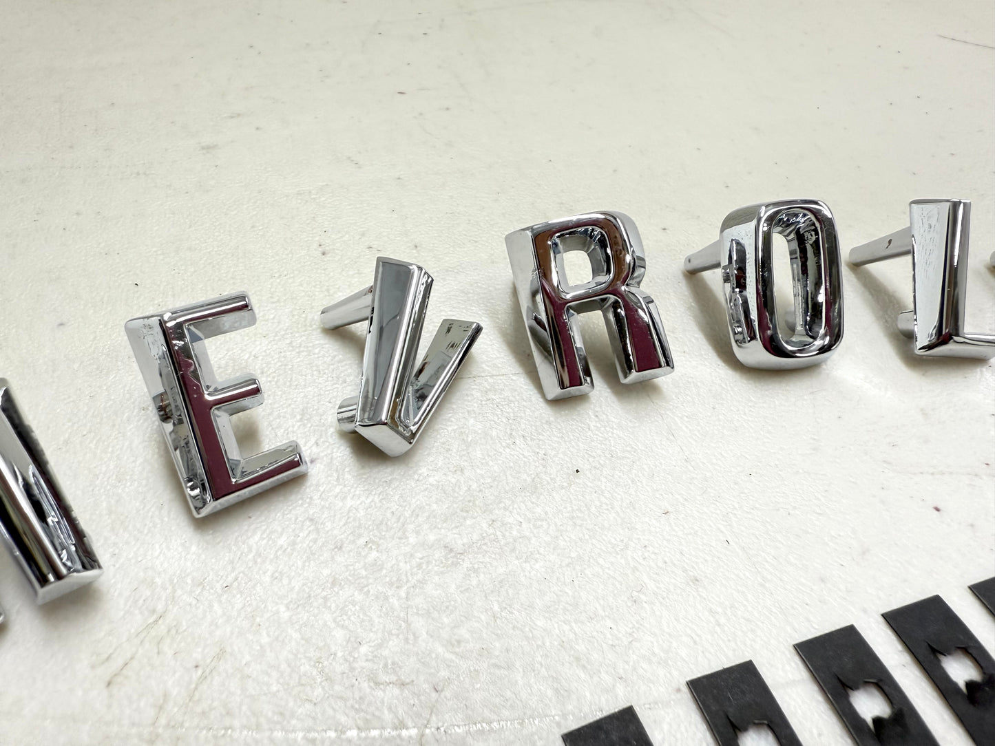 1960-1961 CHEVROLET IMPALA , BEL AIR HOOD LETTERS "CHEVROLET" SET [NEW]