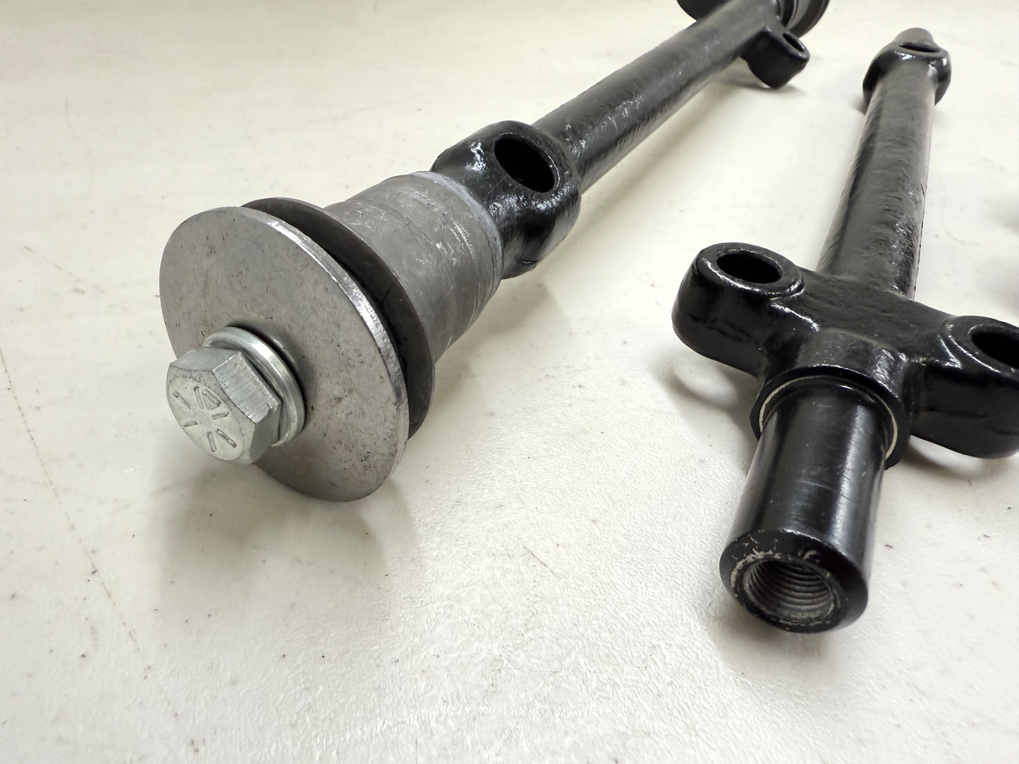 1958-1964 CHEVY CHEVROLET IMPALA , BEL AIR , BISCAYNE LOWER CONTROL A ARM SHAFTS COMPLETE SET WITH BUSHINGS 1PAIR [NEW]