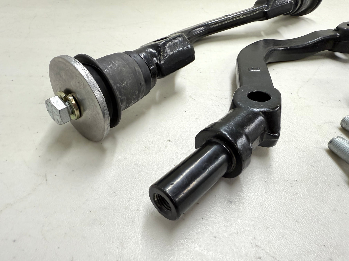 1958-1964 CHEVY CHEVROLET IMPALA , BEL AIR , BISCAYNE UPPER CONTROL A ARM SHAFTS COMPLETE SET WITH BUSHINGS 1PAIR [NEW]