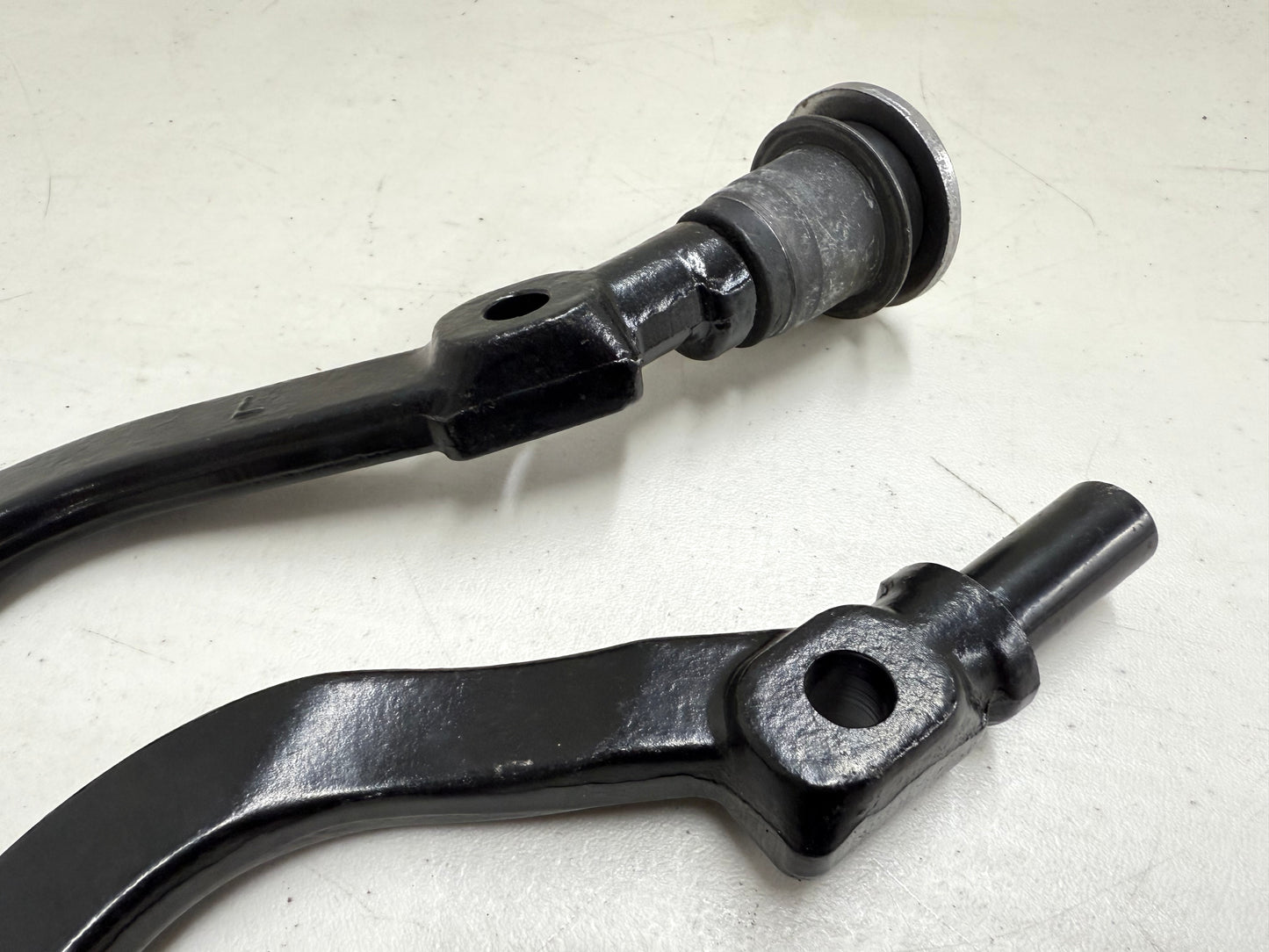 1958-1964 CHEVY CHEVROLET IMPALA , BEL AIR , BISCAYNE UPPER CONTROL A ARM SHAFTS COMPLETE SET WITH BUSHINGS 1PAIR [NEW]