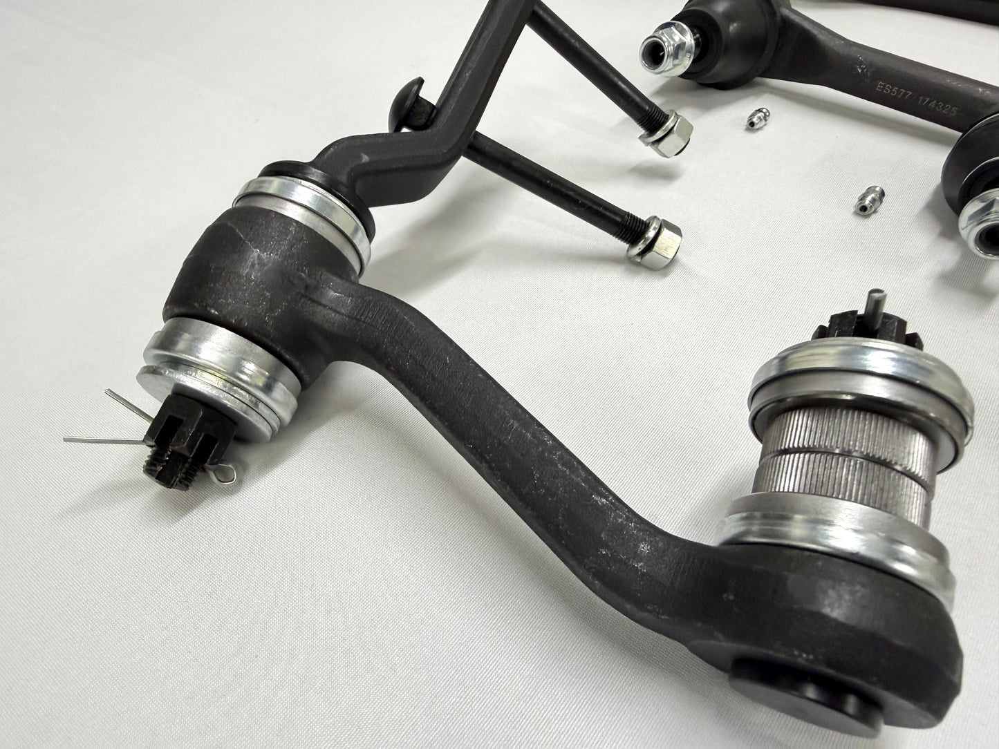 1955-57 GM CHEVY CHEVROLET BEL AIR NOMAD 210 150 TRI FIVE PREMIUM HEAVY DUTY COMPLETE STEERING LINKAGE KIT W/ IDLER ARM BEARING UPGRADE W/ SILVER POLISHED SLEEVES