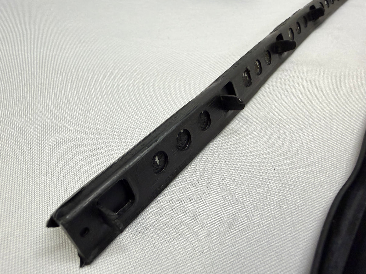 1963-1964 CHEVROLET CHEVY IMPALA 2 DOOR HARDTOP OR CONVERTIBLE DOOR VENT WINDOW WEATHERSTRIP SET RUBBERS 1PAIR [NEW]