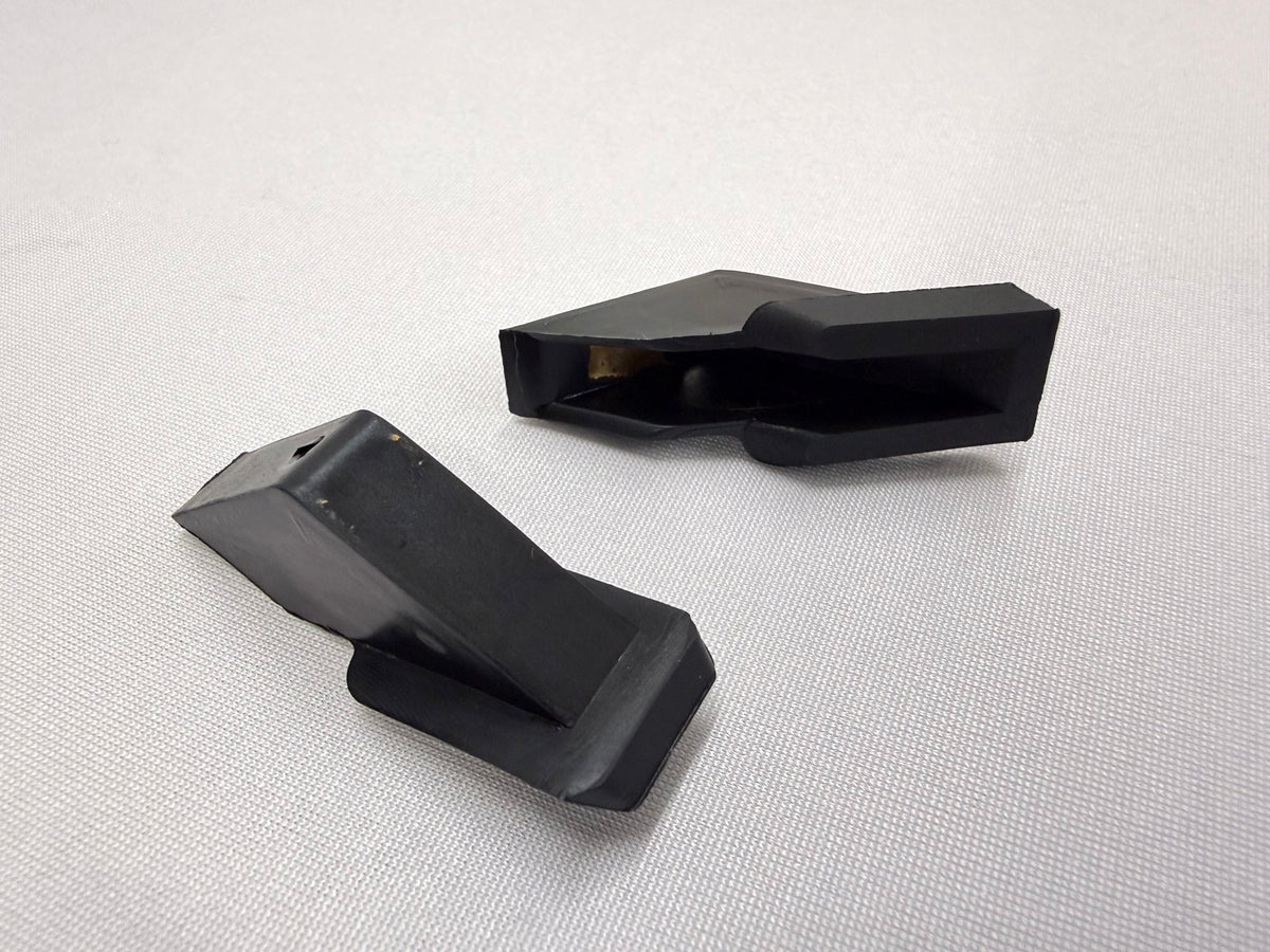 1963-1964 CHEVROLET CHEVY IMPALA 2 DOOR HARDTOP DOOR VENT WINDOW DIVISION BAR STOPS BUMPERS WEATHERSTRIPS RUBBERS 1PAIR [NEW]