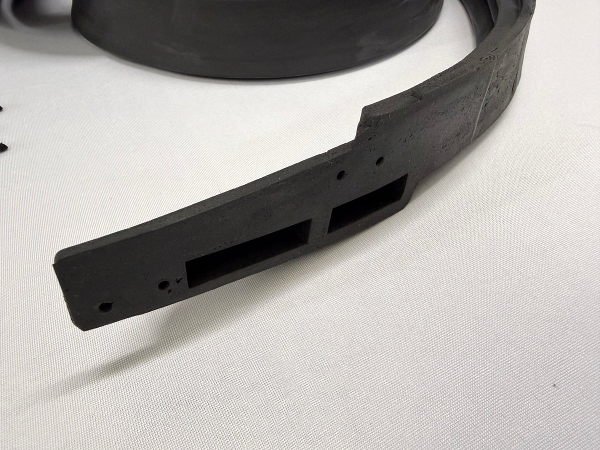 1963-1964 CHEVROLET CHEVY IMPALA / BUICK PONTIAC OLDSMOBILE 2 DOOR HARDTOP ROOF RAIL WEATHERSTRIPS RUBBERS SEALS 1PAIR [NEW]