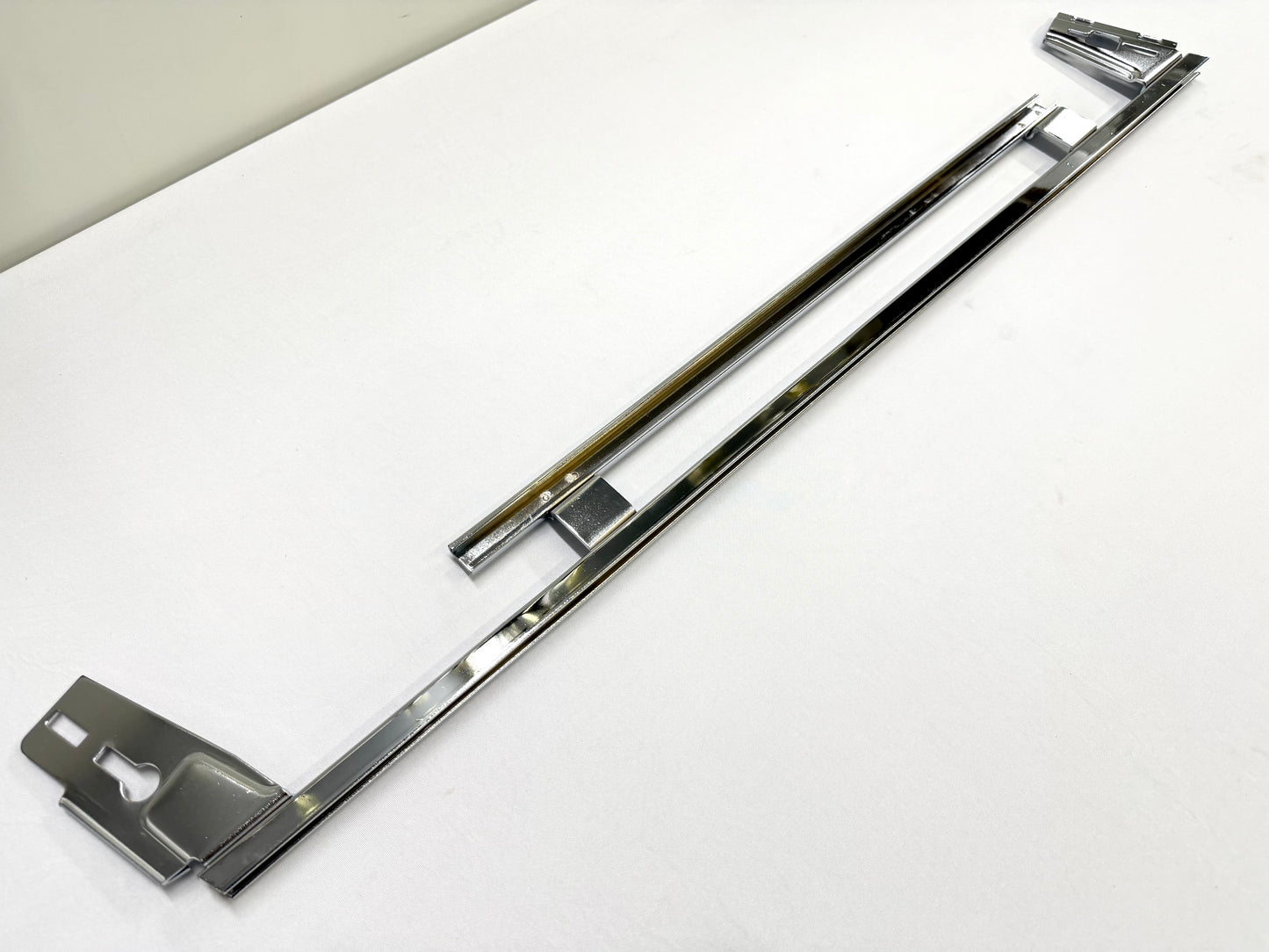 1961-1964 CHEVY IMPALA BUICK PONTIAC OLDSMOBILE B-BODY LOWER DOOR WINDOW CHANNEL FRAME TRACK / LH DRIVER SIDE [NEW] / IMPORT CHROME