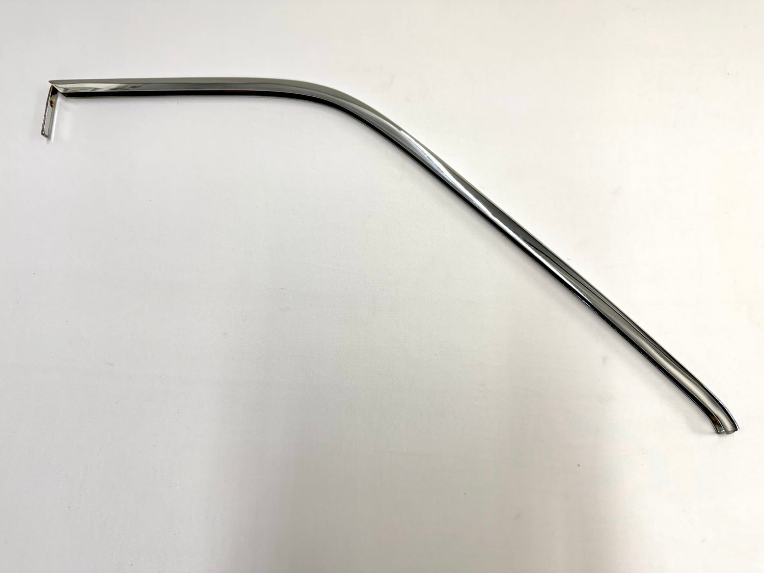 1962-1964 CHEVY IMPALA BUICK PONTIAC OLDSMOBILE B-BODY 2 DOOR HARDTOP UPPER QUARTER WINDOW FRAME LH or RH 1pc [NEW] / IMPORT CHROME