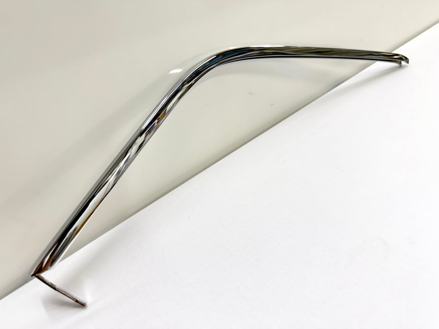 1962-1964 CHEVY IMPALA BUICK PONTIAC OLDSMOBILE B-BODY 2 DOOR HARDTOP UPPER QUARTER WINDOW FRAME LH or RH 1pc [NEW] / IMPORT CHROME