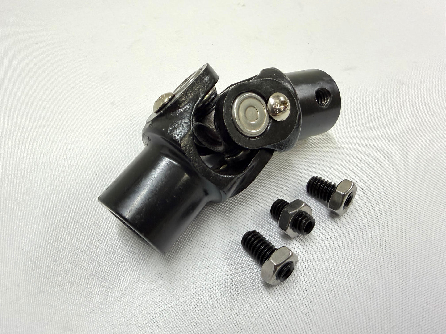 BLACK SET SCREW STYLE STEERING U-JOINT 3/4"-36 SPLINE X 3/4" DD 30 SPLINE