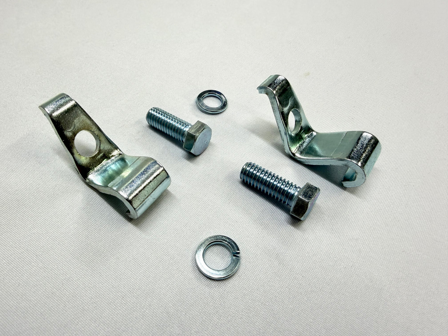 1963-1966 CHEVROLET CHEVY IMPALA BEL AIR BISCAYNE REAR BUMPER GUARD MOUNTING BRACKET HARDWARE SET L/R BOTH SIDE [NEW]
