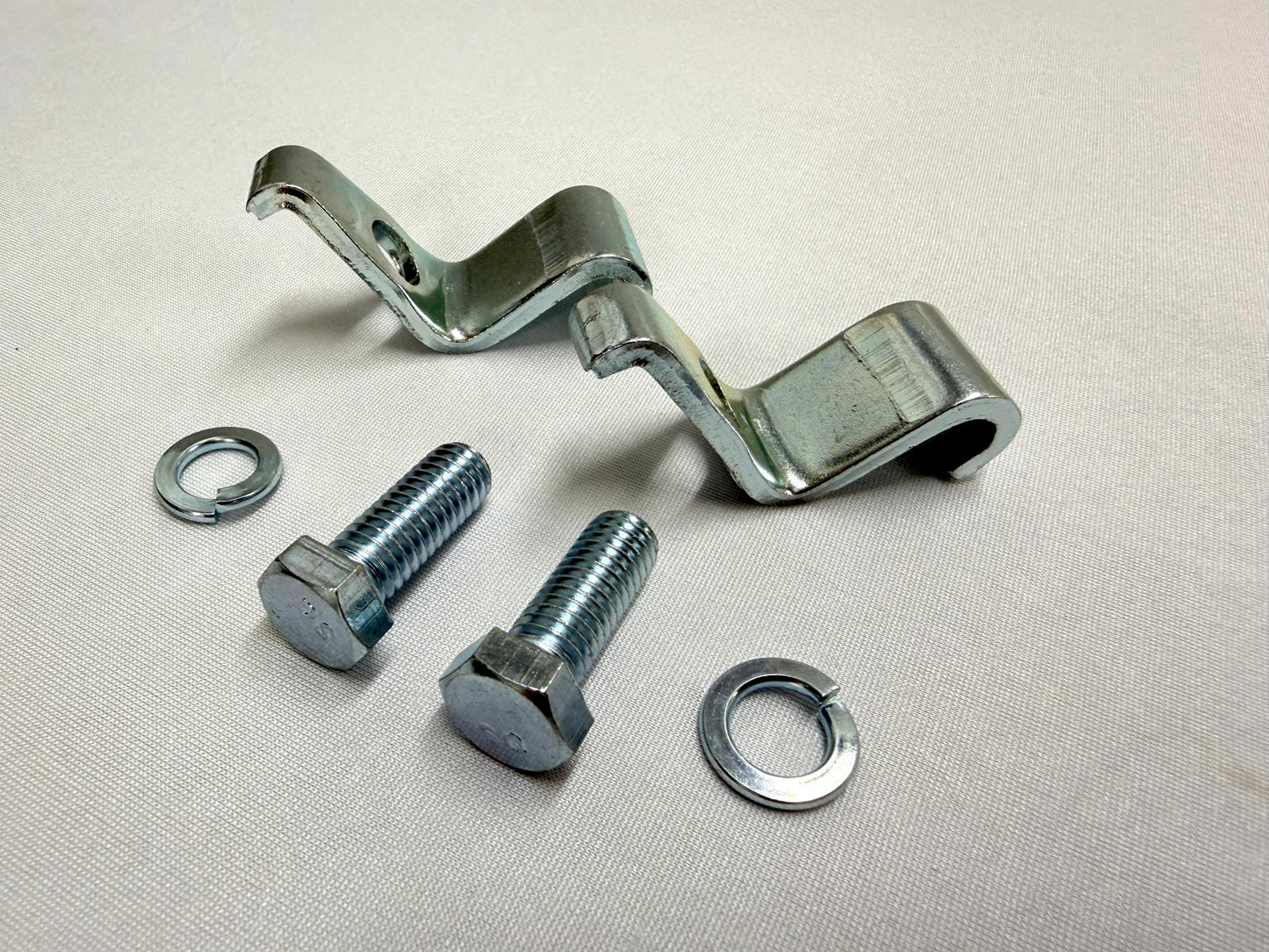 1963-1966 CHEVROLET CHEVY IMPALA BEL AIR BISCAYNE REAR BUMPER GUARD MOUNTING BRACKET HARDWARE SET L/R BOTH SIDE [NEW]